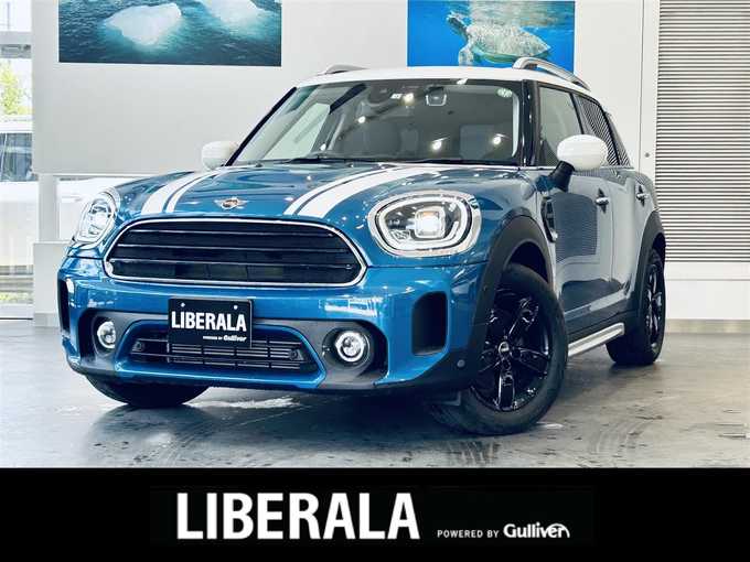 新着情報“ＭＩＮＩクーパーD クロスオーバー エッセンシャル・トリム”2022年式青入荷しました！