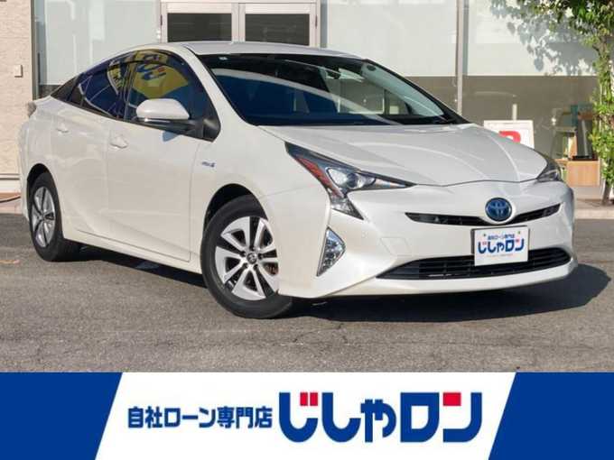 新着情報“プリウスA”2016年式ホワイトパールクリスタルシャイン入荷しました！