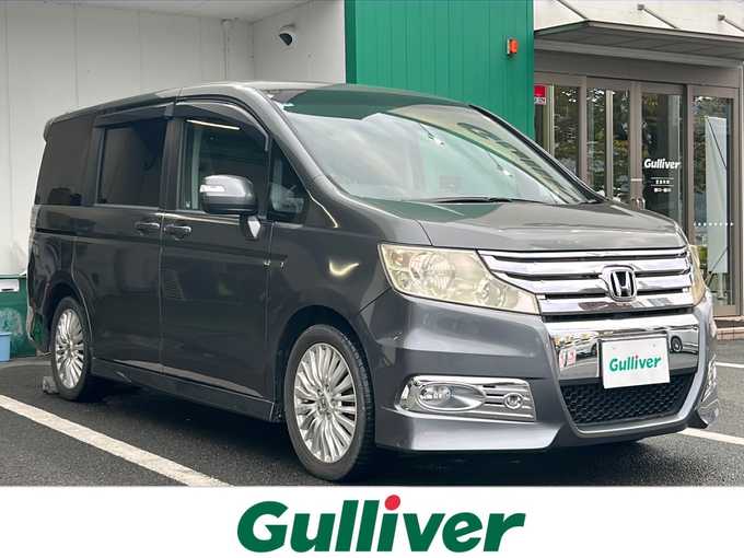 新着情報“ステップワゴンスパーダZ”2010年式ポリッシュドメタルメタリック入荷しました！