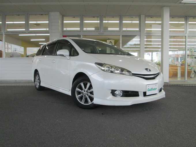 新着情報“ウィッシュ1．8G”2012年式ホワイトパールクリスタルシャイン入荷しました！