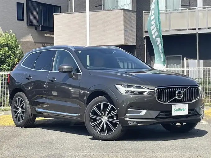 新着情報“ＸＣ６０D4 AWD モーメンタム”2018年式グレー入荷しました！