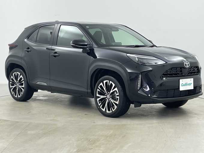 新着情報“ヤリスクロスハイブリッドZ”2025年式ブラックマイカ入荷しました！