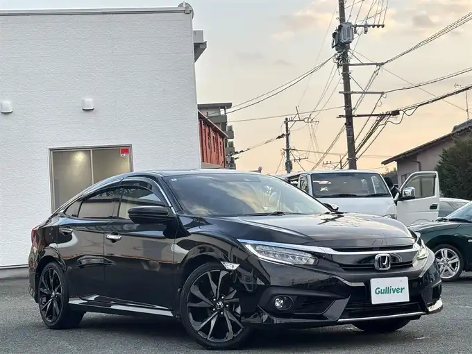 新着情報“シビックセダン”2018年式クリスタルブラックパール入荷しました！