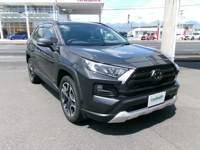 新着情報“ＲＡＶ４アドベンチャー”2021年式グレーメタリック入荷しました！