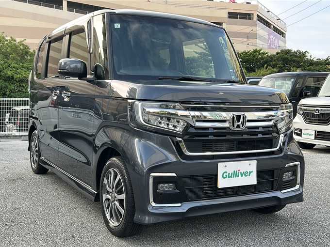 新着情報“Ｎ－ＢＯＸカスタムL”2022年式メテオロイドグレーメタリック入荷しました！