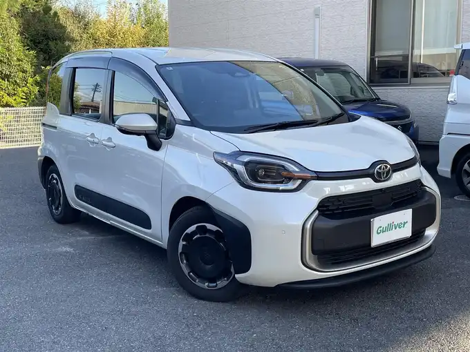 新着情報“シエンタハイブリッドZ”2022年式ホワイトパールクリスタルシャイン入荷しました！