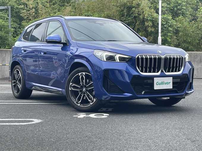 新着情報“Ｘ１xDrive 20i Mスポーツ”2023年式青入荷しました！