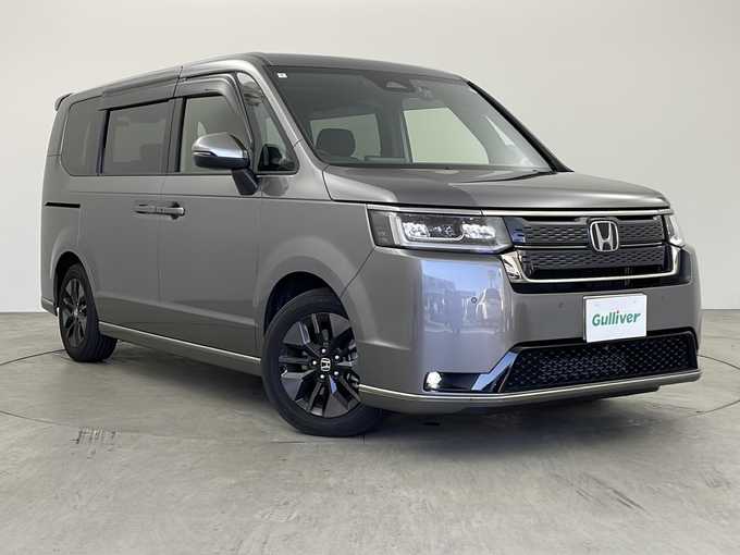 新着情報“ステップワゴンスパーダ”2024年式スーパープラチナグレーメタリック入荷しました！