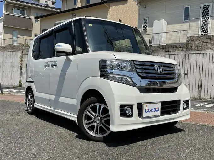 新着情報“Ｎ－ＢＯＸカスタム2トーンカラースタイル G特別仕様車ターボSSパッケージ”2014年式プレミアムホワイトパール入荷しました！