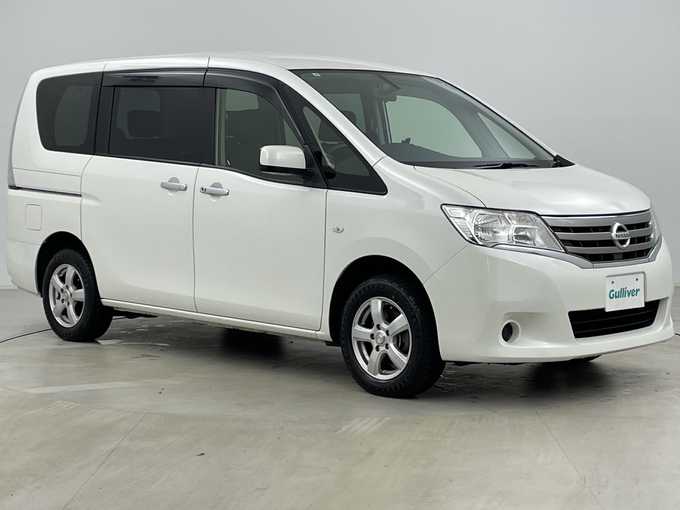 新着情報“セレナ20X クロスギア”2013年式ブリリアントホワイトパール入荷しました！