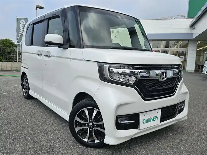 新着情報“Ｎ ＢＯＸカスタム G L ホンダセンシング”2018年式プラチナホワイトパール入荷しました！