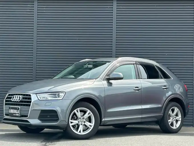 新着情報“Ｑ３1．4TFSIスポーツ”2015年式モンスーングレーメタリック入荷しました！
