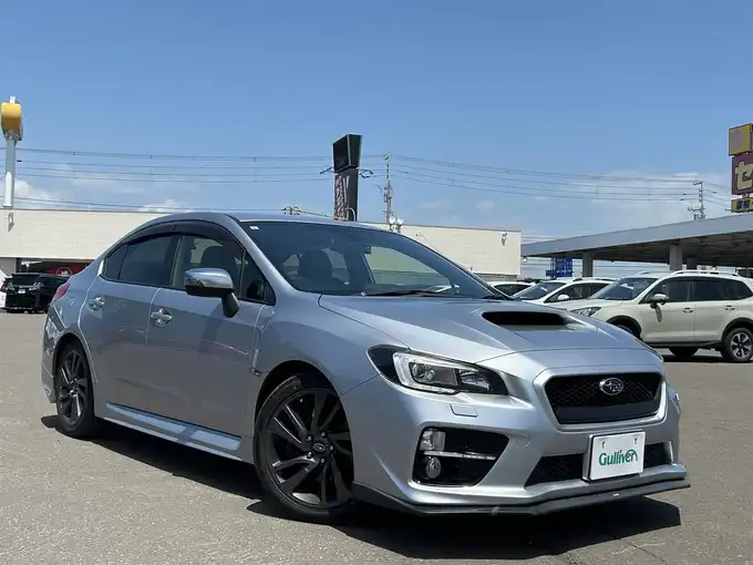 新着情報“ＷＲＸ Ｓ４2．0GTアイサイト”2015年式アイスシルバーメタリック入荷しました！