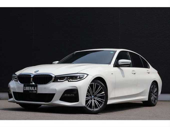 新着情報“３シリーズ320i Mスポーツ”2019年式アルピンホワイトⅢ入荷しました！