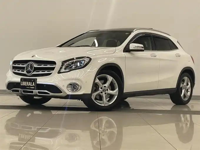 新着情報“ＧＬＡクラスGLA220 4マチック”2019年式ポーラホワイト入荷しました！