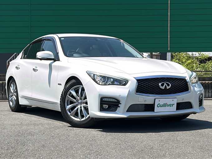 新着情報“スカイライン350GT FOUR ハイブリッド タイプP”2014年式クリスタルホワイトパール入荷しました！