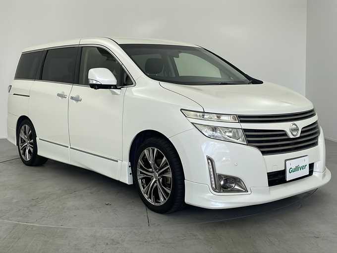 新着情報“エルグランド250ハイウェイスターアーバンクロム”2012年式ブリリアントホワイトパール入荷しました！