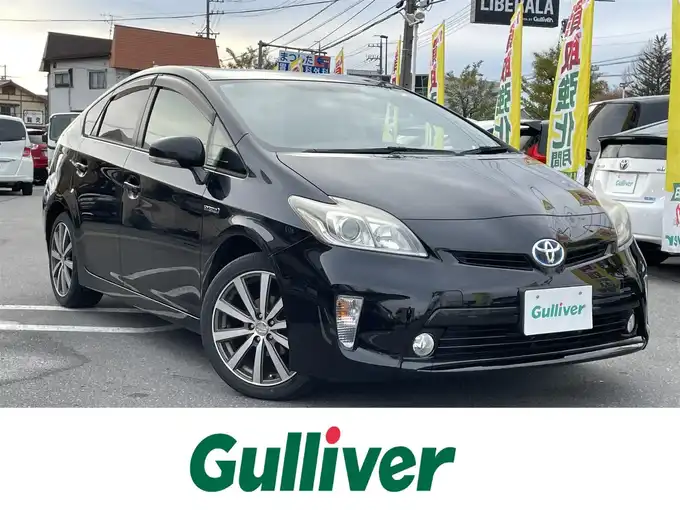 新着情報“プリウスS”2013年式ブラック入荷しました！