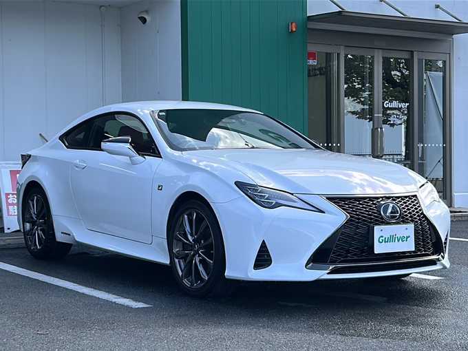 新着情報“ＲＣRC300h Fスポーツ”2019年式ホワイトノーヴァガラスフレーク入荷しました！
