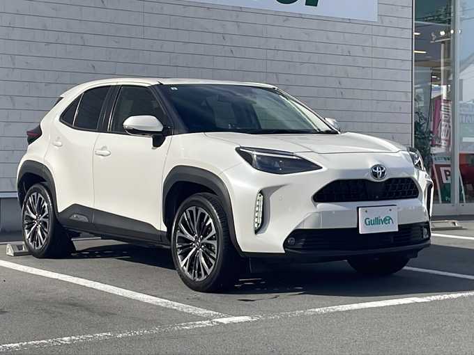新着情報“ヤリスクロスハイブリッドZ”2021年式ホワイトパールクリスタルシャイン入荷しました！