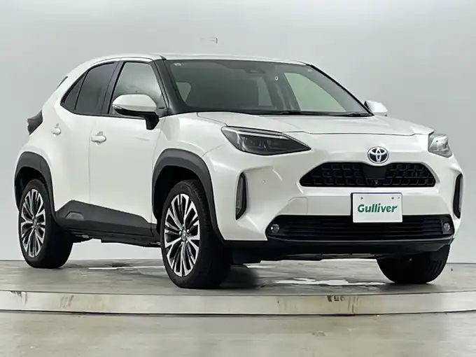 新着情報“ヤリスクロスハイブリッドZ”2021年式ホワイトパールクリスタルシャイン入荷しました！