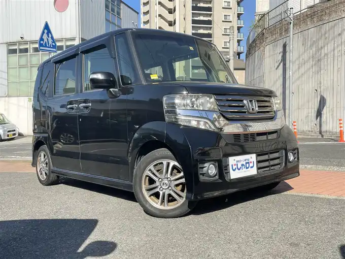 新着情報“Ｎ－ＢＯＸカスタム2トーンカラースタイル G特別仕様車ターボSSパッケージ”2014年式スマートブラック入荷しました！