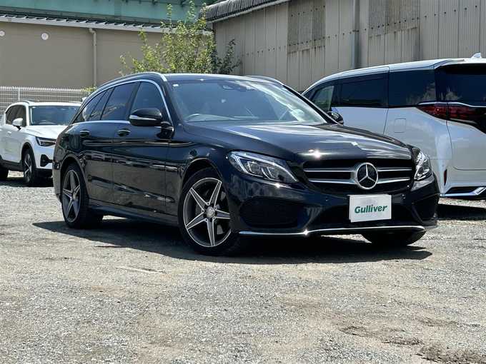 新着情報“ＣクラスステーションワゴンC200 ステーションワゴン スポーツ本革仕様”2015年式オブシディアンブラック入荷しました！