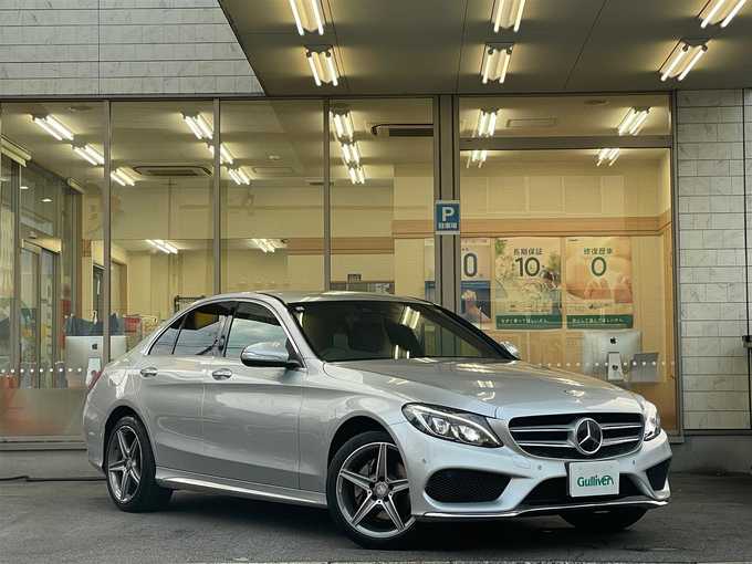 新着情報“ＣクラスC200アバンギャルド AMGライン”2015年式イリジウムシルバー入荷しました！