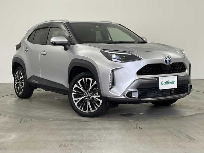 新着情報“ヤリスクロスハイブリッドZ アドベンチャー”2022年式シルバーメタリック入荷しました！