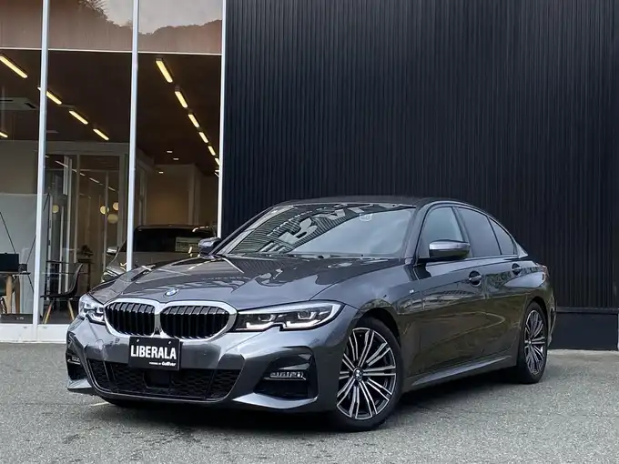 新着情報“３シリーズ320i Mスポーツ”2020年式ミネラルグレー入荷しました！
