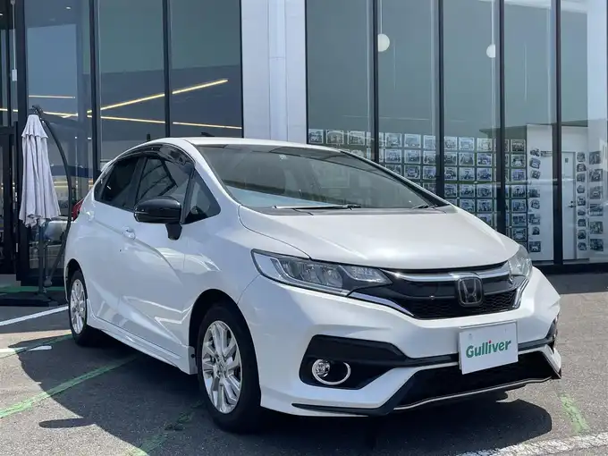 新着情報“フィット13G・S ホンダセンシング”2019年式プラチナホワイトパール入荷しました！