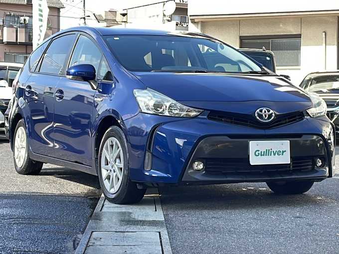 新着情報“プリウスαS”2014年式ダークブルーマイカ入荷しました！