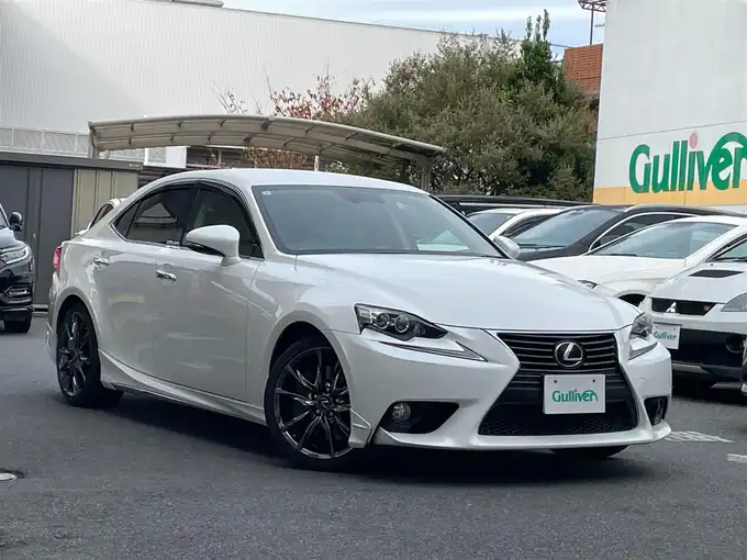 新着情報“ＩＳIS350”2013年式ホワイトパールクリスタルシャイン入荷しました！