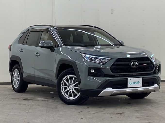 新着情報“ＲＡＶ４アドベンチャー”2022年式アーバンカーキ入荷しました！