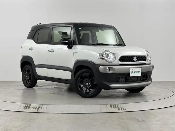 新着情報“クロスビーハイブリッドMZ ブラックインテリアパッケージ装着車”2021年式ピュアホワイトパール/ブラック2トーンルーフ入荷しました！