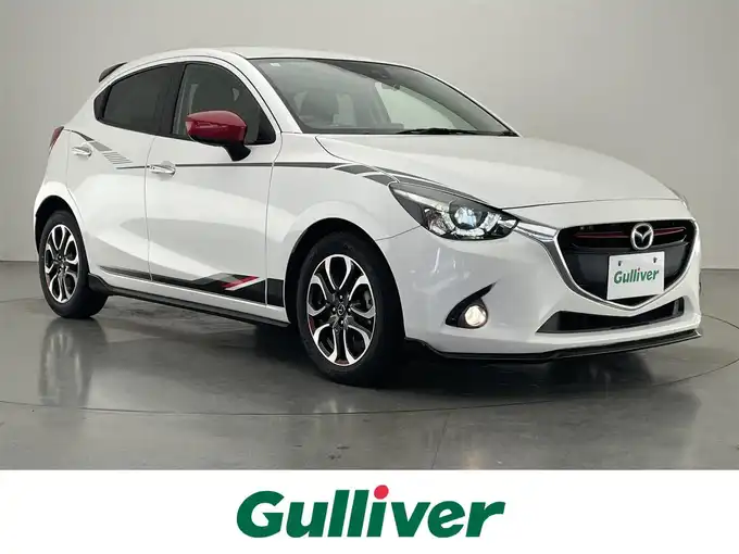 新着情報“デミオXDツーリング”2015年式スノーフレイクホワイトパールマイカ入荷しました！