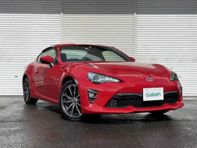 新着情報“８６GT”2017年式ピュアレッド入荷しました！