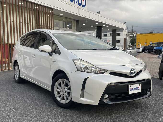 新着情報“プリウスαS”2015年式ホワイトパールクリスタルシャイン入荷しました！