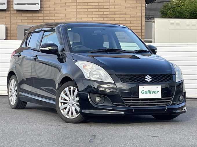 新着情報“スイフトRS”2013年式スーパーブラックパール入荷しました！