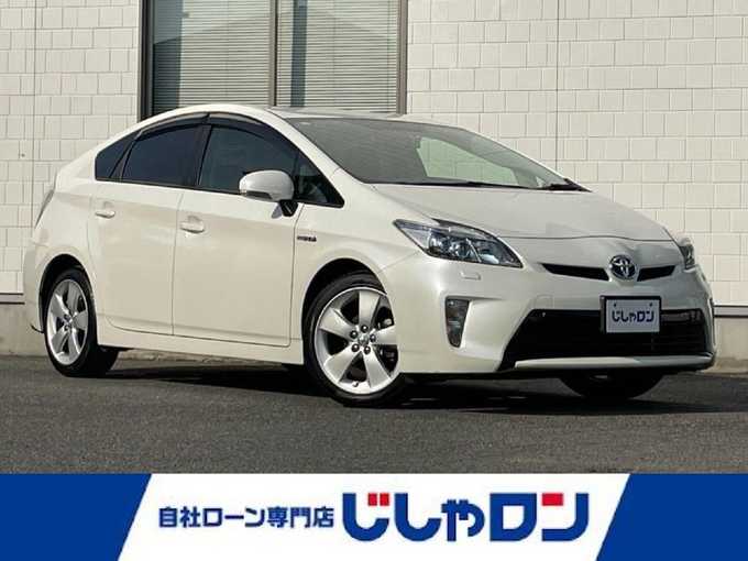 新着情報“プリウスSツーリングセレクション”2012年式ホワイトパールクリスタルシャイン入荷しました！