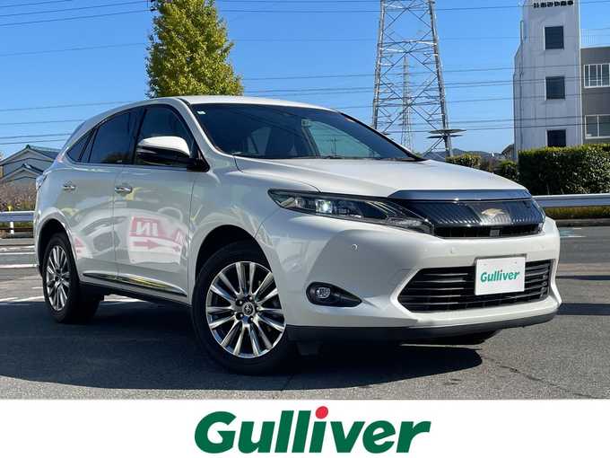 新着情報“ハリアープレミアム”2016年式ホワイトパールクリスタルシャイン入荷しました！