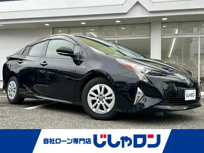 新着情報“プリウスSセーフティプラス”2017年式アティチュードブラックマイカ入荷しました！