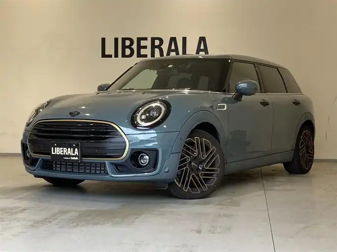 新着情報“ＭＩＮＩクーパーSD クラブマン エッセンシャル・トリム”2022年式セージグリーンメタリック入荷しました！