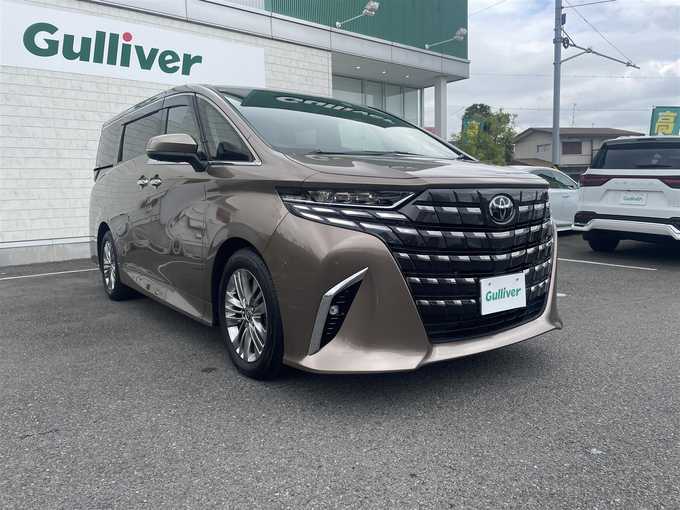 新着情報“アルファードZ”2025年式ゴールド入荷しました！