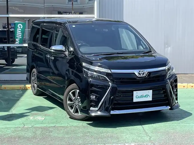 新着情報“ヴォクシーZS 煌Ⅱ”2020年式ブラック入荷しました！