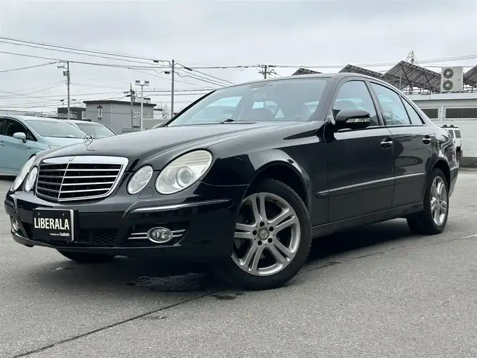 新着情報“ＥクラスE350 4マチック アバンギャルド”2008年式オブシディアンブラック入荷しました！