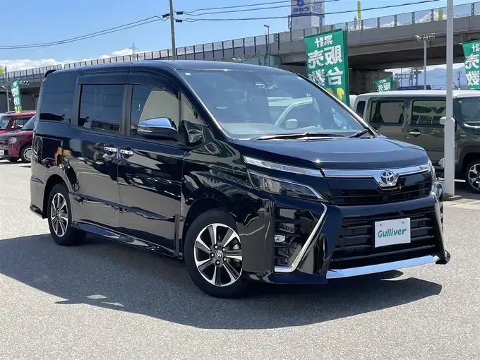 新着情報“ヴォクシーZS 煌Ⅱ”2020年式黒入荷しました！