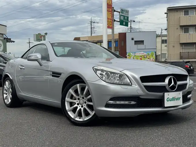 新着情報“ＳＬＫSLK200ブルーエフィシェンシー”2013年式イリジウムシルバー入荷しました！