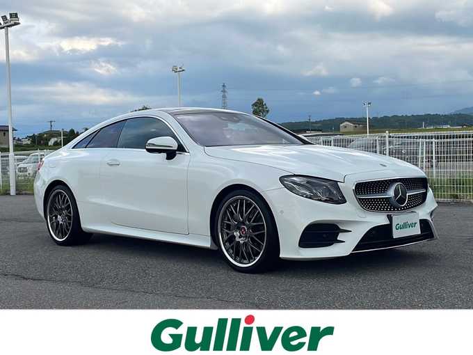 新着情報“ＥクラスE300 クーペ スポーツ”2018年式ポーラホワイト入荷しました！