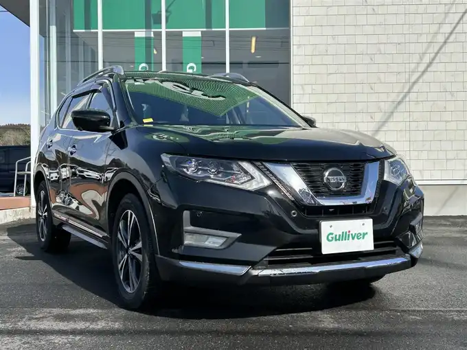 新着情報“エクストレイル20Xi”2020年式ダイヤモンドブラック入荷しました！